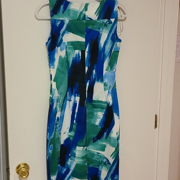 Dress - Picture 2 of 3